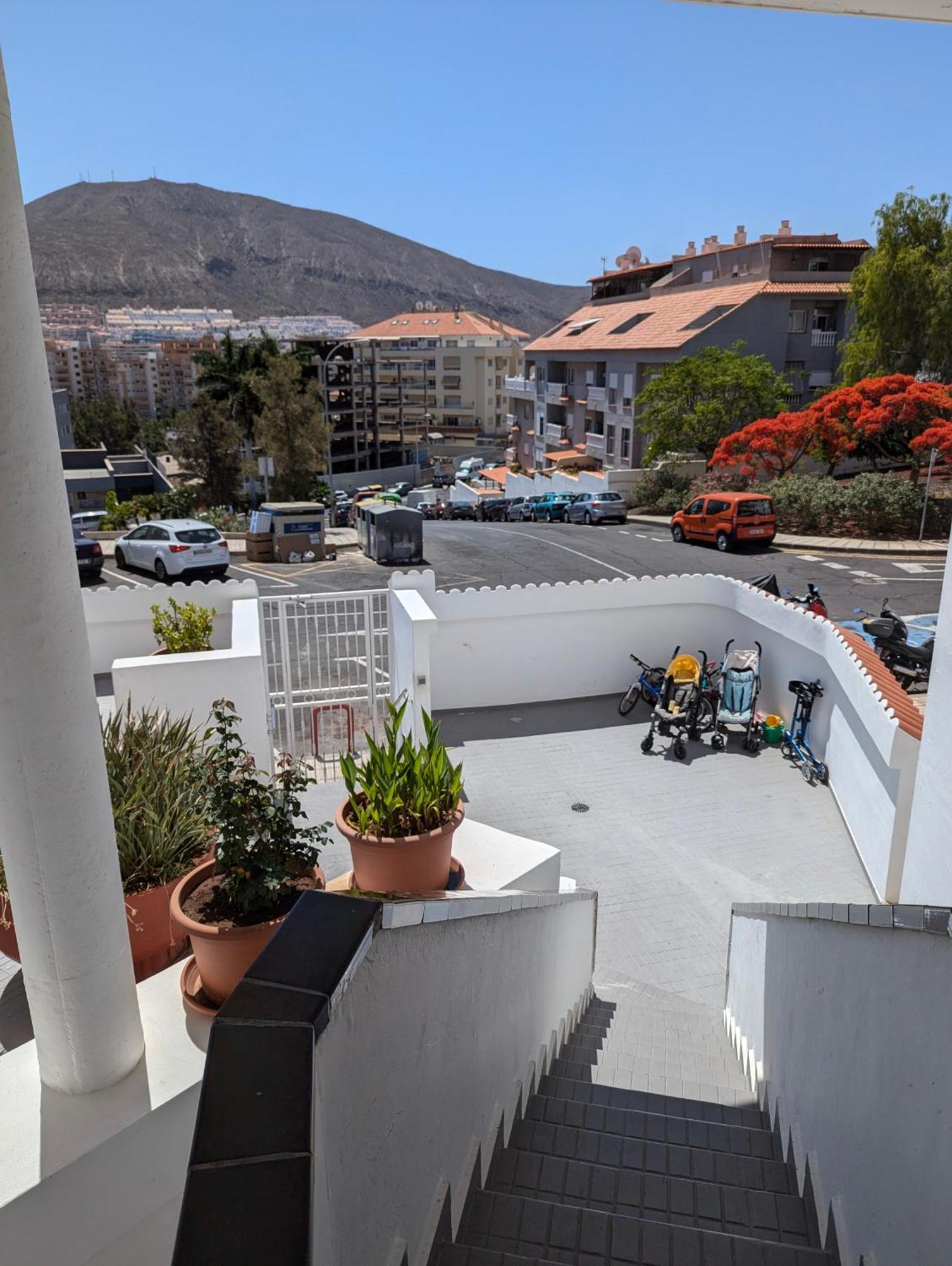 Cozy Apartment In Los Cristianos Guincho  Extérieur photo