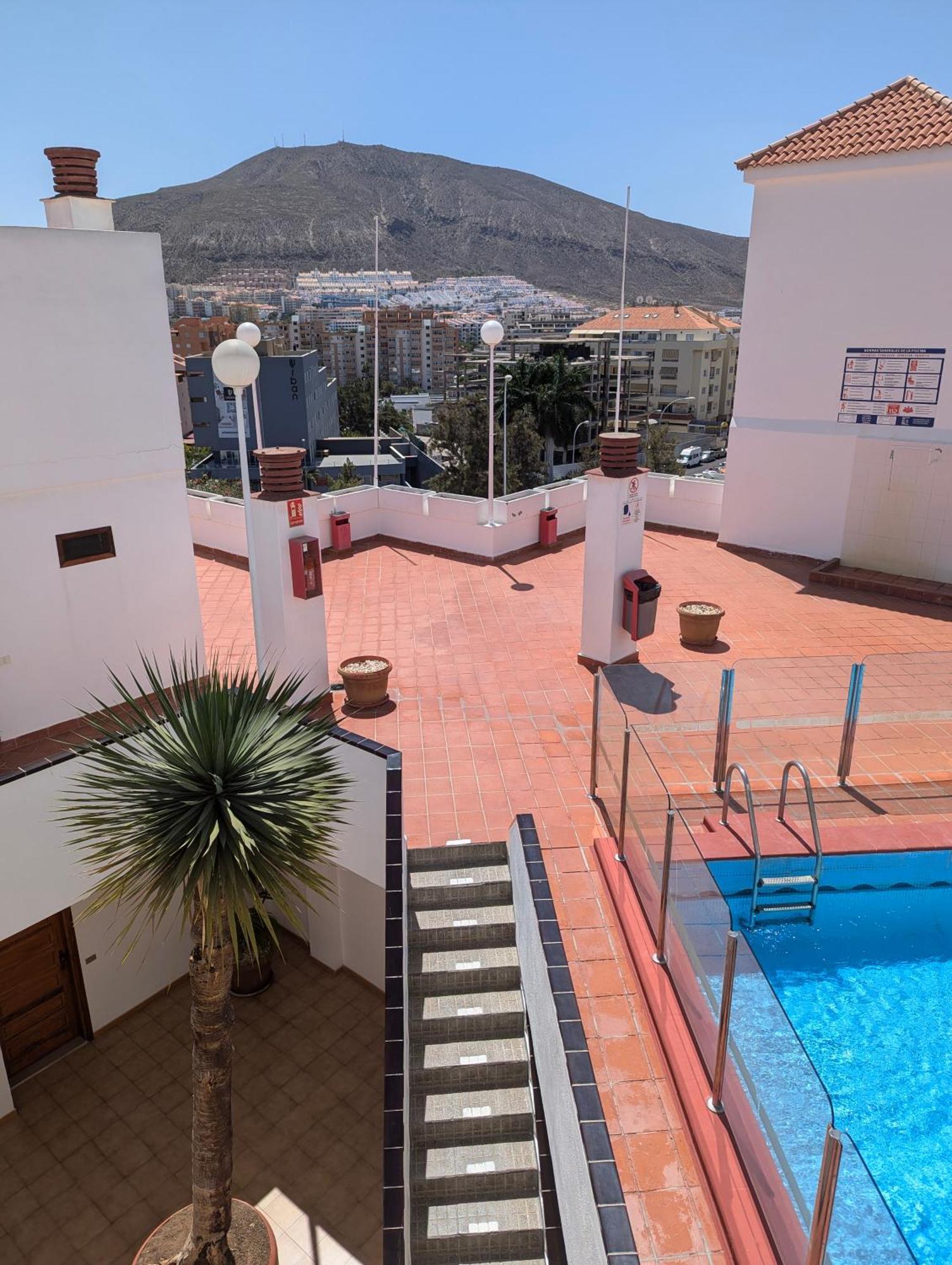 Cozy Apartment In Los Cristianos Guincho  Extérieur photo