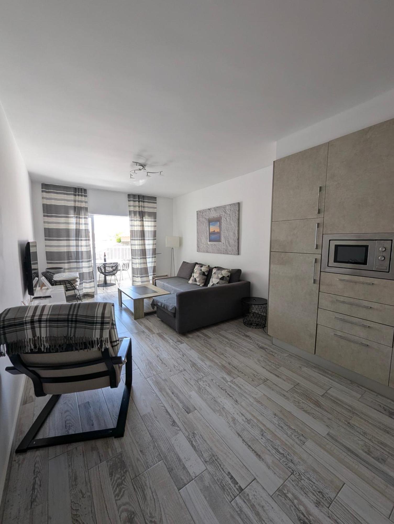 Cozy Apartment In Los Cristianos Guincho  Extérieur photo